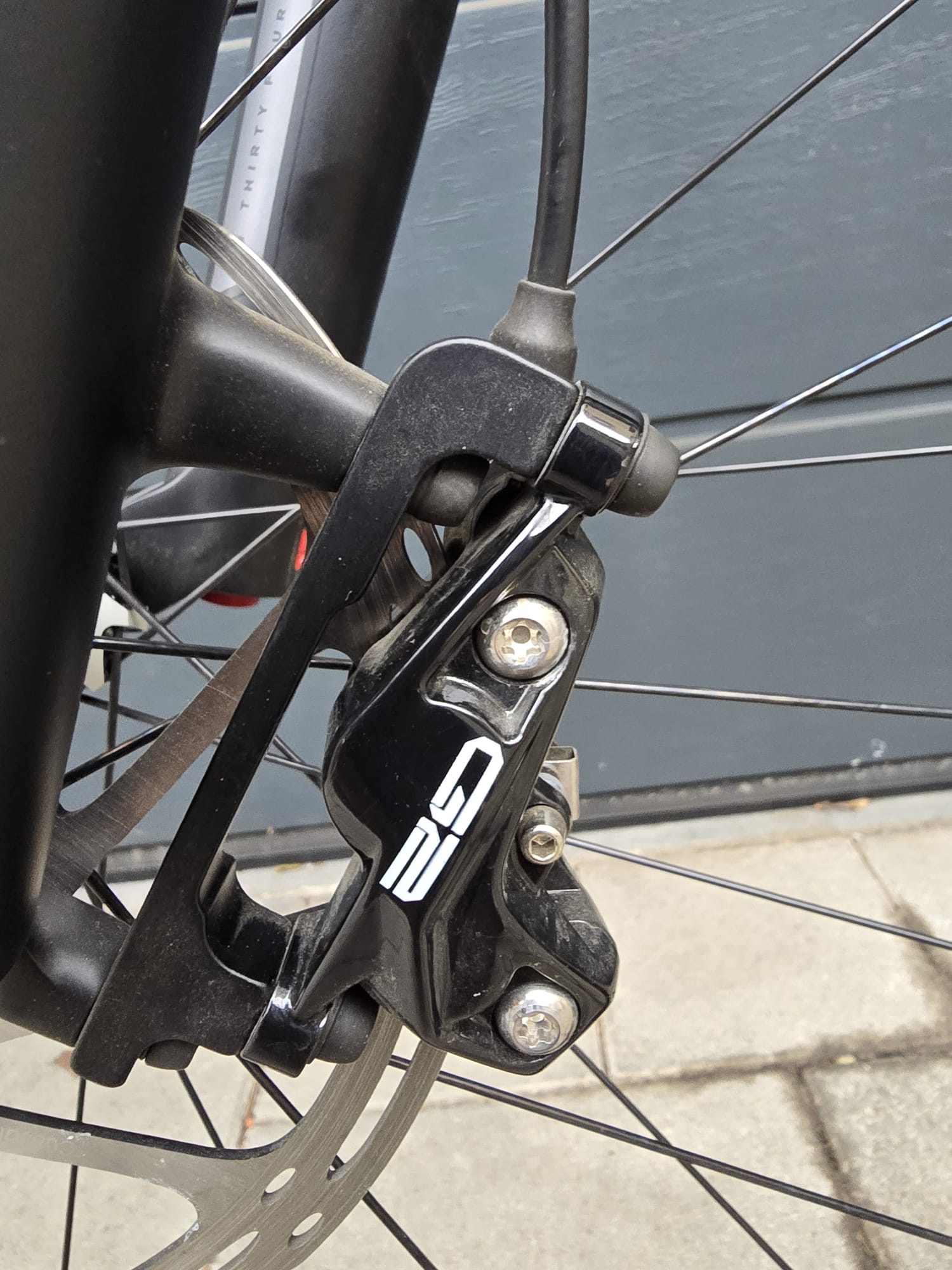 YT Izzo Carbon